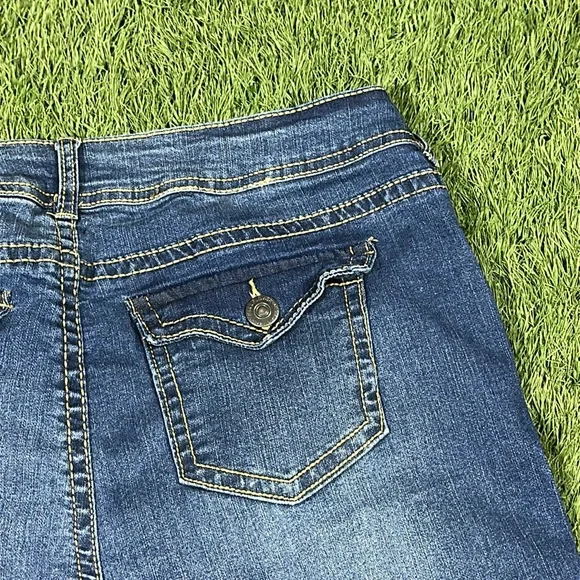 Wallflower Women's The Fiesty Curvy Low Rise Fit Jeans Size 13 - Picture 7 of 10